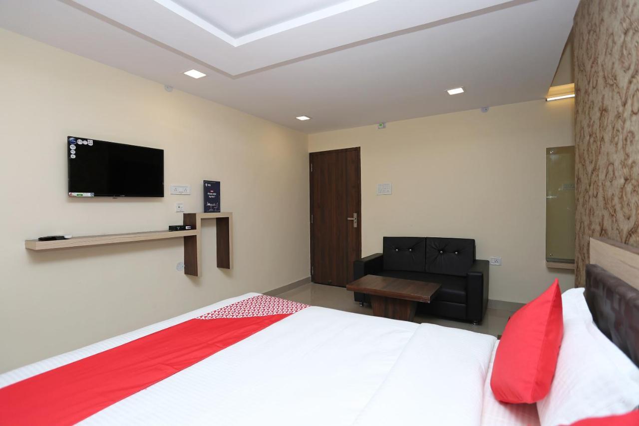 Oyo Flagship 11549 Crystal Inn Jamshedpur Extérieur photo